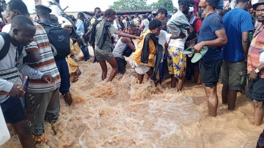 Catastrophes des pluies à Kinshasa : le bilan s'alourdit 33 décès ( communiqué )
