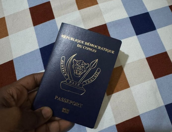 Crise des passeports en RDC : des milliers de citoyens bloqués par la pénurie de carnets