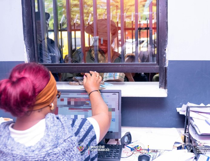 RDC : la paie de février 2026 engagée en 2 phases, le gouvernement annonce une normalisation dès avril