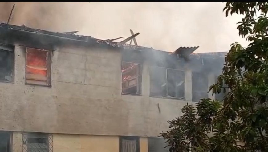 Kisangani : des logements de l'ONL partent en fumée, le camion anti-incendie immobilisé en pleine intervention
