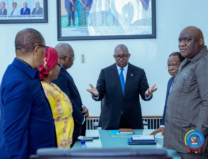 Polémique institutionnelle en RDC : le Sénat précise que les propos de Bahati Lukwebo 2e vice-président n’engagent pas l’institution