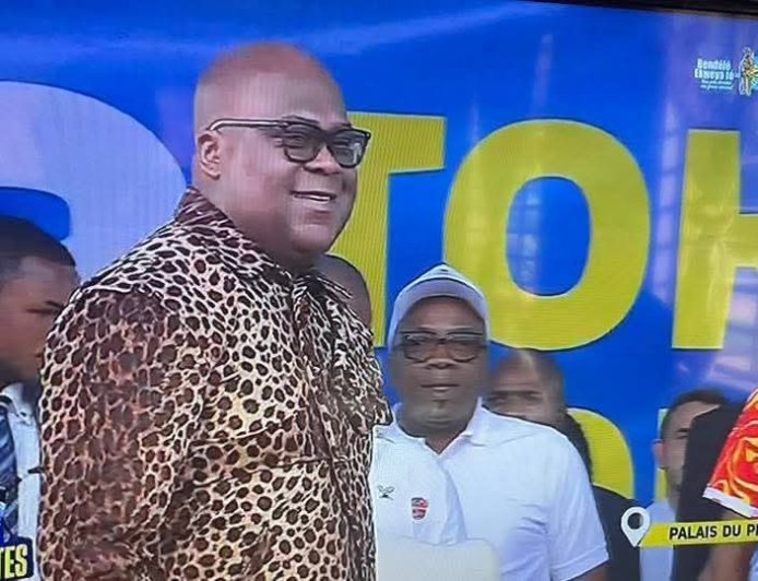 Kinshasa : entre ferveur populaire et sous-entendus politiques, Tshisekedi multiplie les annonces lors de l’hommage aux Léopards