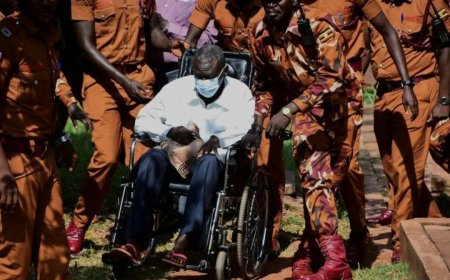 Ouganda : l’opposant Kizza Besigye en soins intensifs après un malaise en plein procès