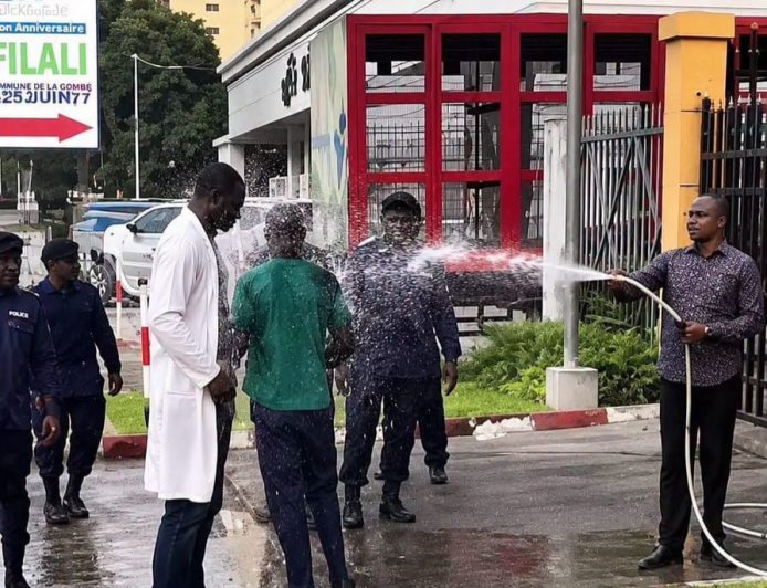 RDC : des sanctions annoncées après l'incident entre policiers et médecins à Kinshasa