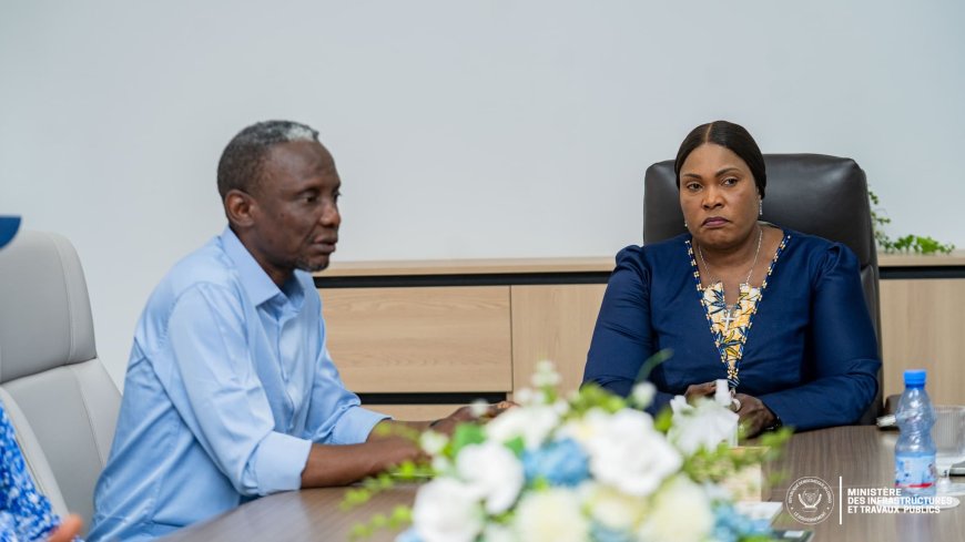 Lualaba : le ministre John Banza inspecte les infrastructures et réaffirme les engagements du Gouvernement