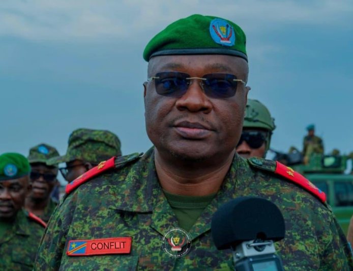 MAMBASA :             Face à la détérioration alarmante de la situation sécuritaire dans le territoire de Mambasa, le gouverneur militaire de l’ituri sur le terrain